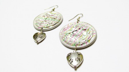 Ezüst színes csíkos fülbevaló - Ár: 1.290 Ft